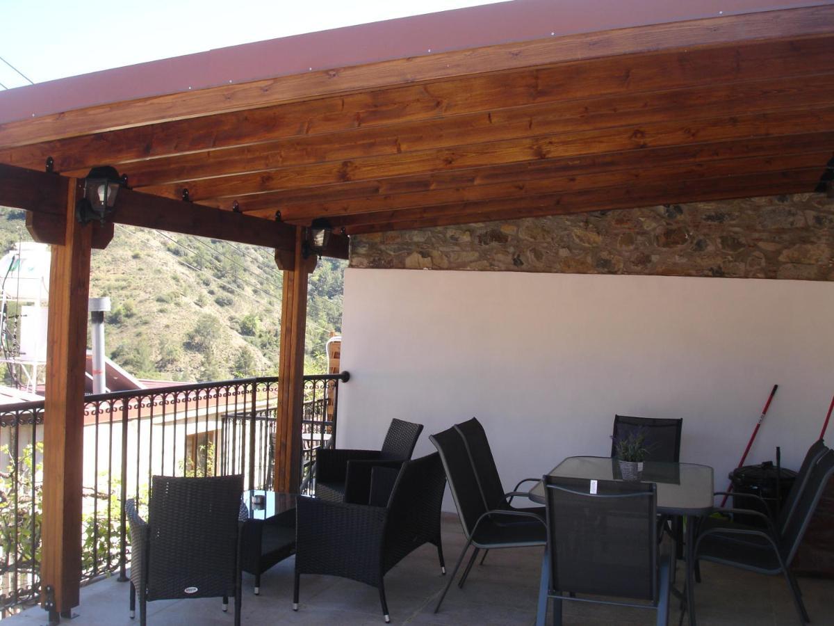 Love Holiday Suite 1 Tris Elies Exterior photo