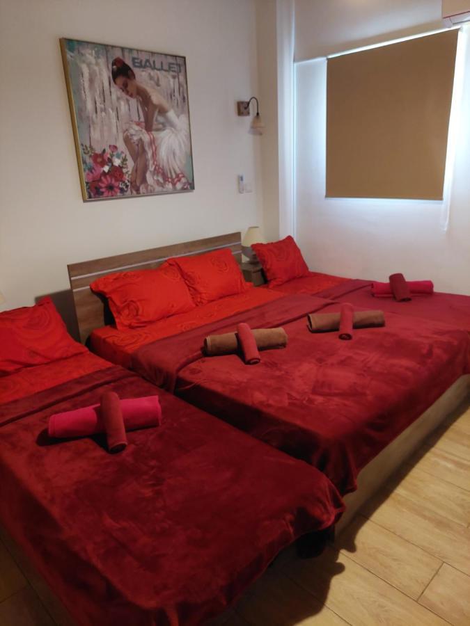 Love Holiday Suite 1 Tris Elies Exterior photo